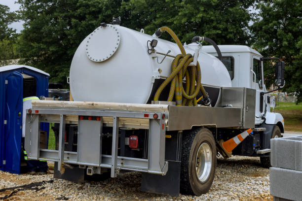 Portable Toilet Options We Offer in Mills River, NC